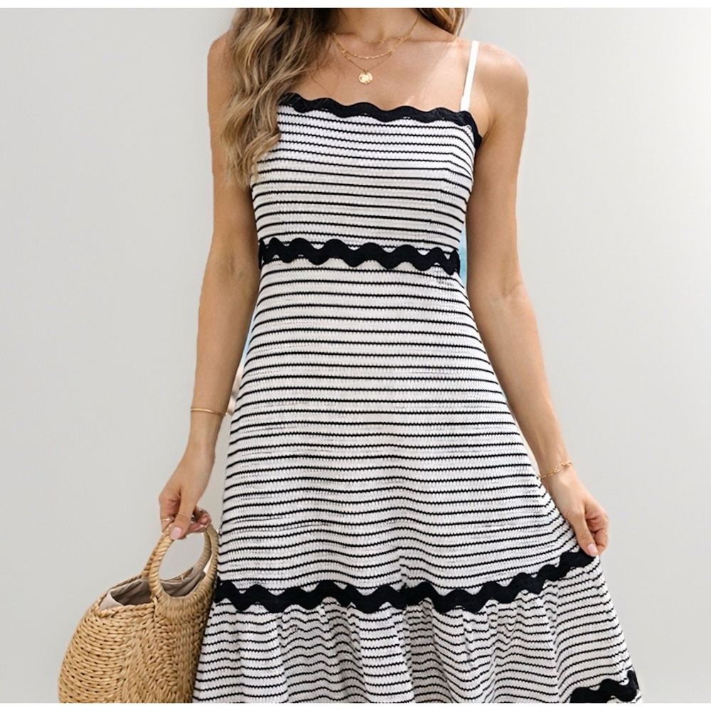 Petal & Pup Savvy Stripe Midi Dress Womens S 4 Scallop Trim Tiered Fit & Flare